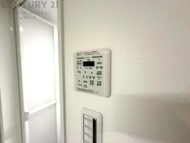 暖房機能があるため、冬場でも温かい浴室で入浴でき、乾燥機能があるため、水気を素早く取り除けます。また、換気機能があるため、湿気を素早く排出してカビや雑菌の発生を防ぐことができます。