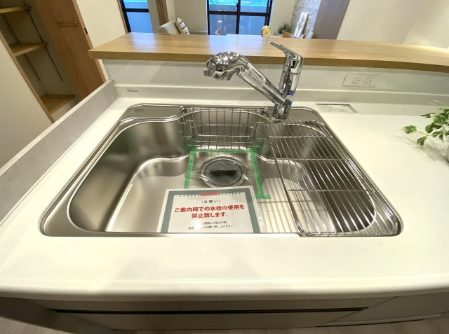 機能性高いシンク。水回りも使い勝手がよさそうですね。