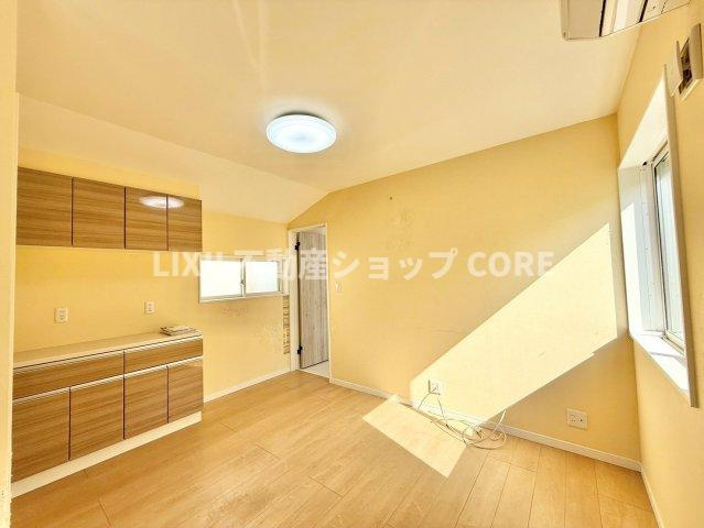 家族と過ごす時間を大切にしたい方にぴったりの明るくゆとりある住空間です。　