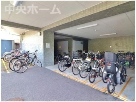 【自転車置き場】最新の空き状況や費用などの詳細は担当スタッフまでお問い合わせください。