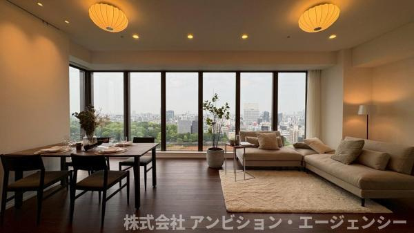 都心の空を日常にする、洗練のハイエンド。