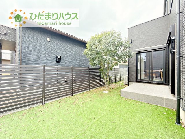 お庭付物件になります！お庭遊びや、プールなどお子様も大喜び(^^)