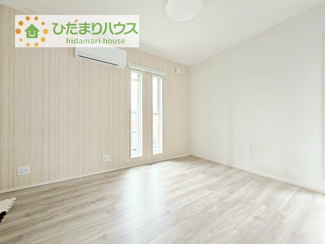 机にベットを置けば子供部屋の完成です！