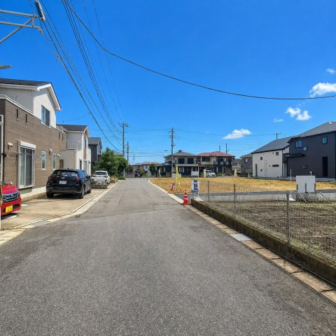 土地だけ先に押さえて、建築はじっくり検討も可能。資金計画やライフプランに合わせて、納得の家づくりができる“建築条件なし”の売地です