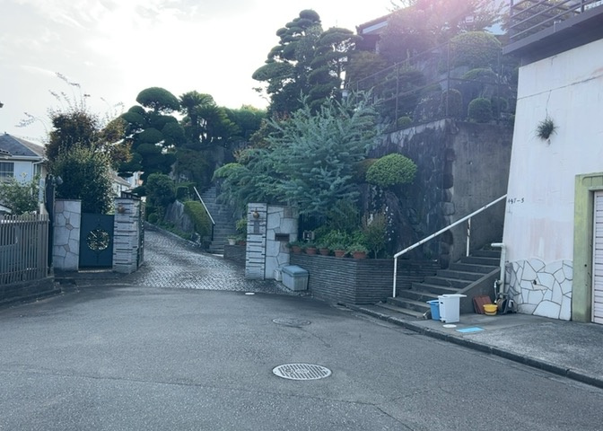 ハザードマップは自然災害による被害を予測し、その被害範囲を地図上で表したものです。近年特に災害が多くなっていますので、事前に調査すると安心できます。ハザードマップは国交省のホームページをご覧ください。