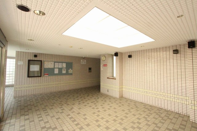 落ち着いたエントランスです