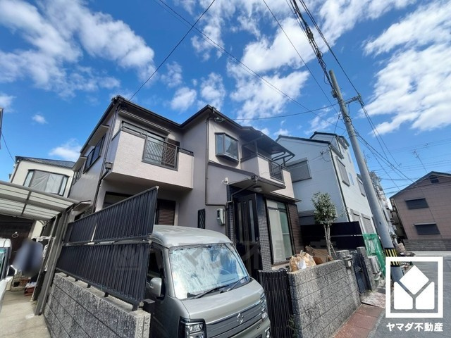 「ツルハドラッグ尼崎武庫元町店」まで徒歩3分、「サンディ武庫元町店」まで徒歩5分、「ローソン尼崎武庫之荘三丁目店」まで徒歩5分など、お買い物施設が徒歩5分圏内に複数あり便利な住環境です。