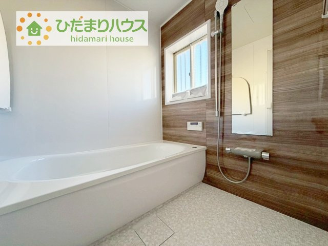 ユニットバス交換済みの清潔感ある浴室はゆったり浸かれて日頃の忙しさから解放してくれます！