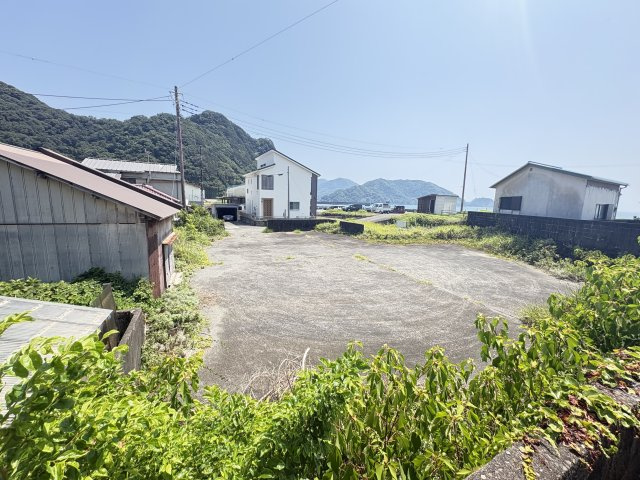 海と山の豊かな自然に囲まれた、西伊豆ならではのゆったりとした暮らしをご検討いただけます。