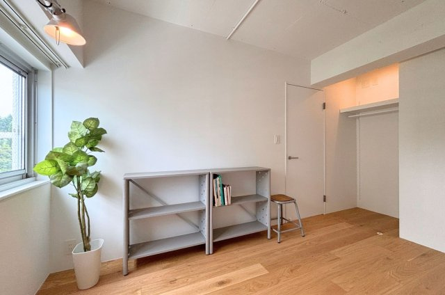 約5.4帖の部屋。子供部屋や書斎、趣味の空間など、ご家族に合わせて自由にアレンジできます。