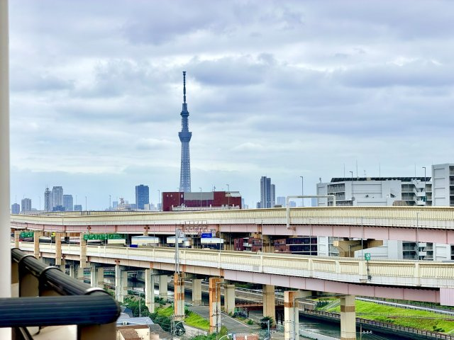 【眺望】　目の前に広がる景色が、毎日の暮らしを心地よく演出します。
