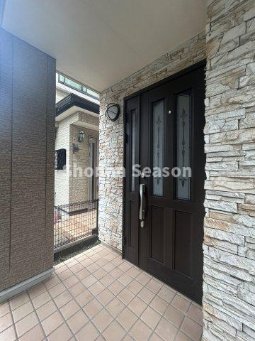 住まいの顔となる玄関まわり◎ぜひ現地で雰囲気をご体感ください。