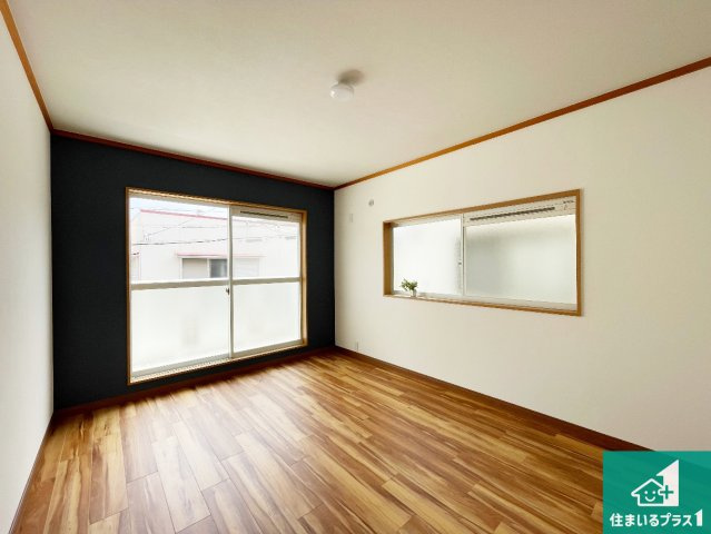 シンプルな洋室は、自分好みのインテリアが楽しめます♪