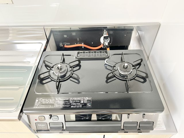 2口ガスコンロ！！　独立したコンロのため、交換が楽に行えます。