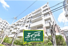 緑地公園グリーンハイツ2号棟の外観