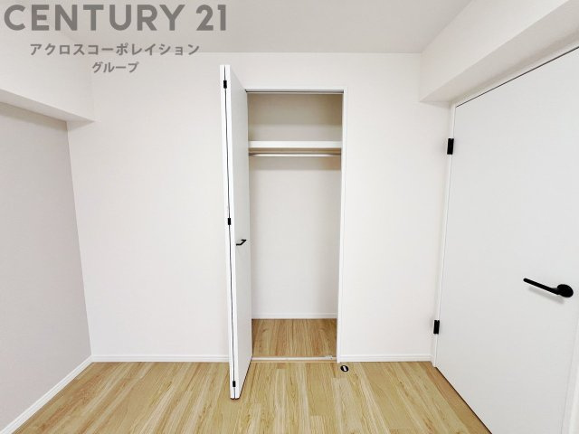 創造性や成長を促す遊びの空間を提供。学習や趣味に集中できる環境を整えます。個別のプライベートスペースは自己表現と自立心を育み、心地よい睡眠環境を整えリラックスできる場所を提供。　