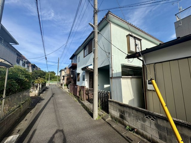 敷地約30坪・更地渡し・建築条件なし！自由設計で夢のマイホームはいかがでしょうか！お好きなハウスメーカーで建築可能です！