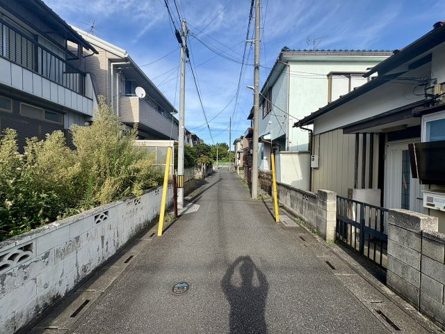敷地約30坪・更地渡し・建築条件なし！自由設計で夢のマイホームはいかがでしょうか！お好きなハウスメーカーで建築可能です！