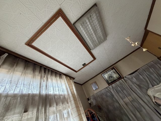 屋根裏収納あり