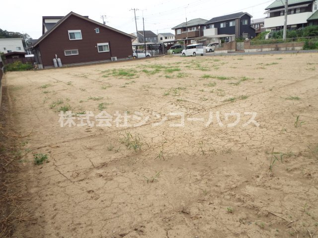 区画整理事業地内につき、土地型もきれいに整っています。