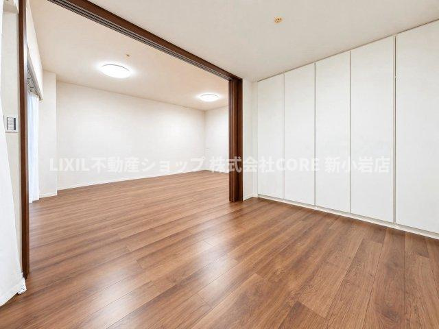 ・広々とした洋室です