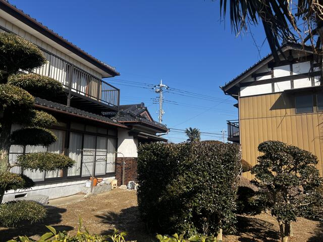 敷地広々230坪！！広ーいお庭で家庭菜園なども実現できちゃいますね(*^^)v
