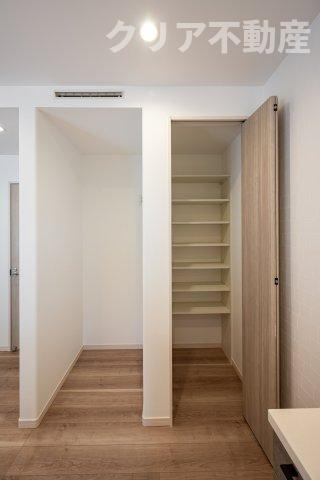 広々としたクローゼットでお部屋はいつでもスッキリクリアに！
