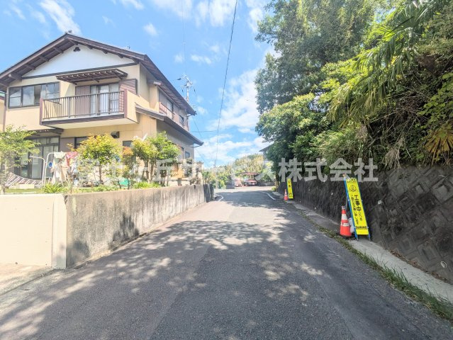 前面道路です