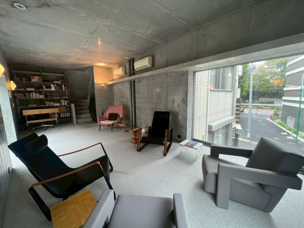 【港区西麻布　中古戸建のリビングダイニング】