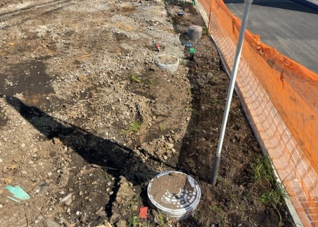 土地の形が極端に長細かったり、狭小地、あるいは道路との高低差がある傾斜地だった場合、後々売ろうとしても買い手がつかない場合もあります。後々、売却することになった時に価値の下がらない土地を選びましょう。