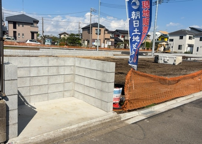 土地探しをしていると都市計画区域という言葉を目にすると思います。法律によって、都道府県知事や国土交通大臣が指定するエリアのことを指しており、都市計画区域は市街化区域と市街化調整区域に分けられています。