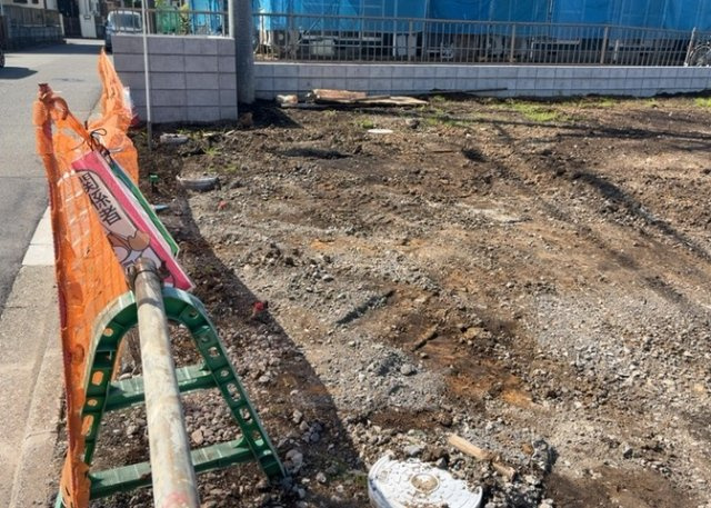 家を建てる前提で土地を探している場合、地盤の丈夫さは譲れない条件の一つです。地盤が脆弱だと追加工事が必要となります。また、過去に地盤沈下や液状化現象を起こした土地は、できるだけ避けた方がいいでしょう。