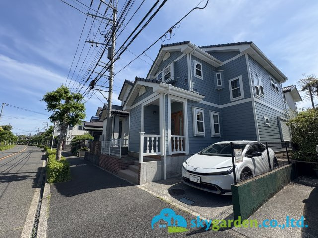 前面道路含む現地写真です