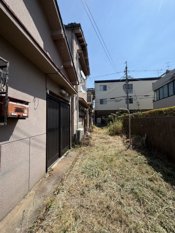 連棟の一番奥です♪