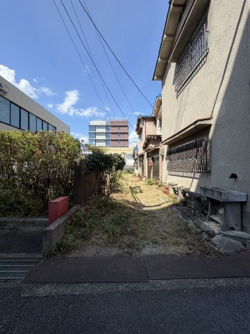 連棟の一番奥です♪