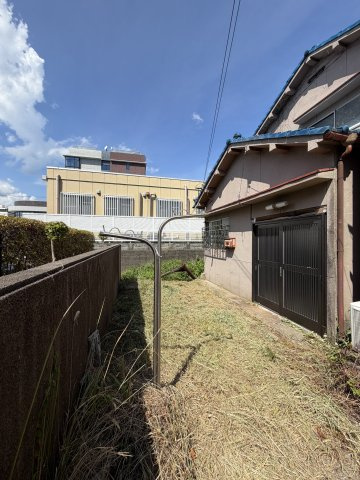 市役所をはじめ、銀行や病院、各種公共施設が徒歩圏内に揃う生活利便性に優れた住環境♪