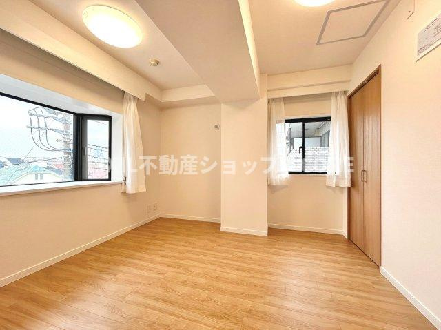 1日の疲れを癒し、心地よく寛げるようゆったりとした広さを確保しています。
