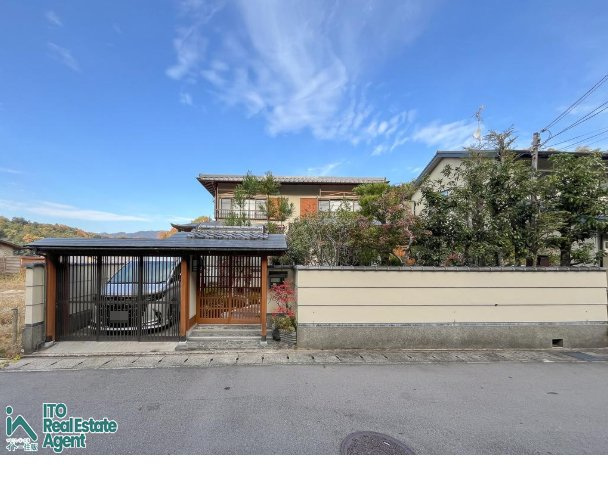 外観：326000225111