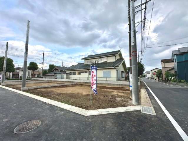 全10区画　　間取り・外観・設備まで自由にプランニング可能。暮らし方に合わせた住まいをご提案できます。花田小学校まで徒歩約4分(270ｍ)、毎日の通学がしやすい住環境です。