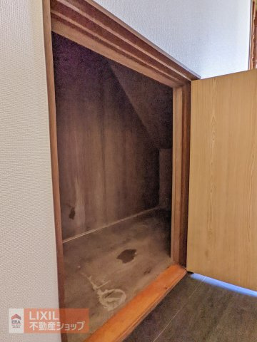 階段下収納
