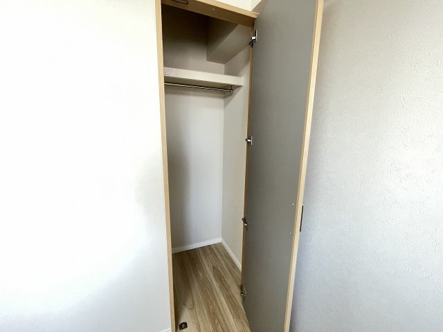 各居室に収納がついており、家族で使い分けしやすくなっています。　