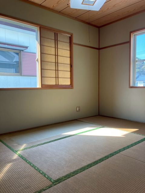 アクセント天井がおしゃれな和室。便利な障子付き。