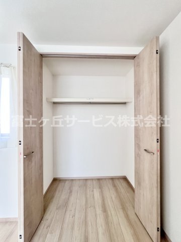 寝室の収納です
