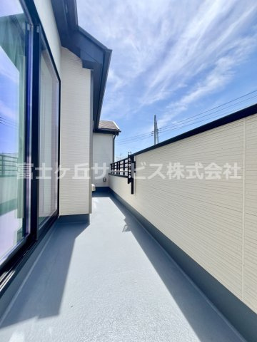 陽当たり良好なバルコニーです