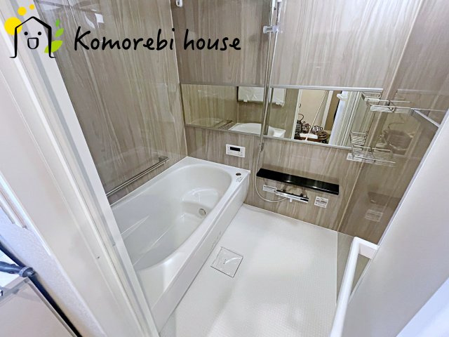 コンパクトで使いやすいお風呂です