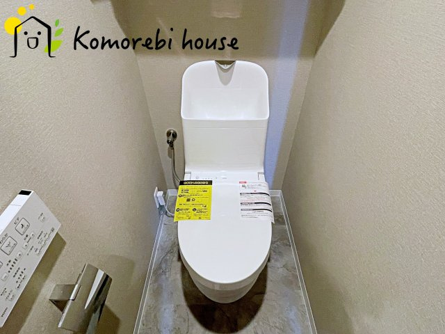コンパクトで使いやすいトイレです