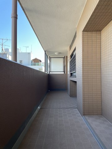 広々玄関ポーチ付き