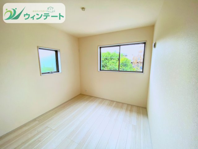 2階の各洋室は明るく通風も良好。寝室・子ども部屋・書斎など、ライフスタイルに合わせて多目的に使えます。