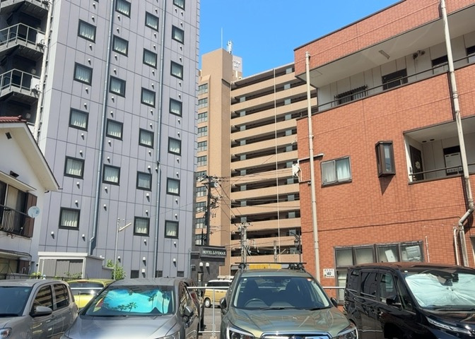 景色重視でお家選ぶをするとスーパーが遠い！学校が遠い！など生活をするうえで利便性で困ることもあります。まず一度現地を見学する際に、周辺の施設などがあるかを確認し、暮らし始めた後のことを想像しましょう。