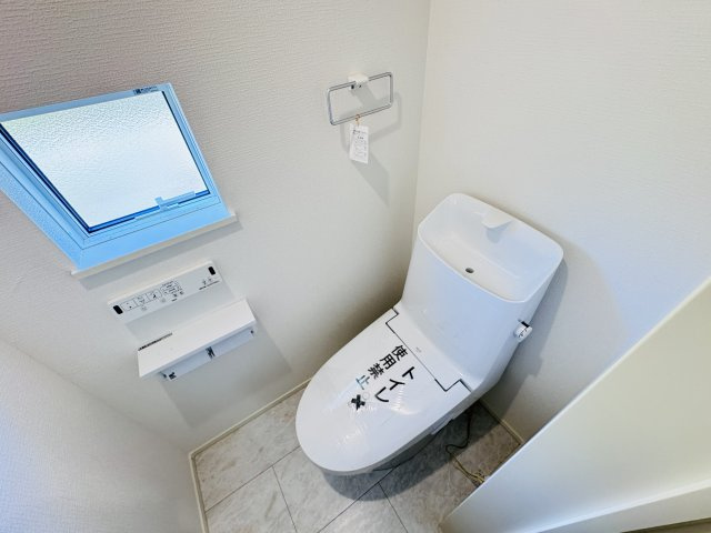 温水洗浄暖房便座つきトイレ